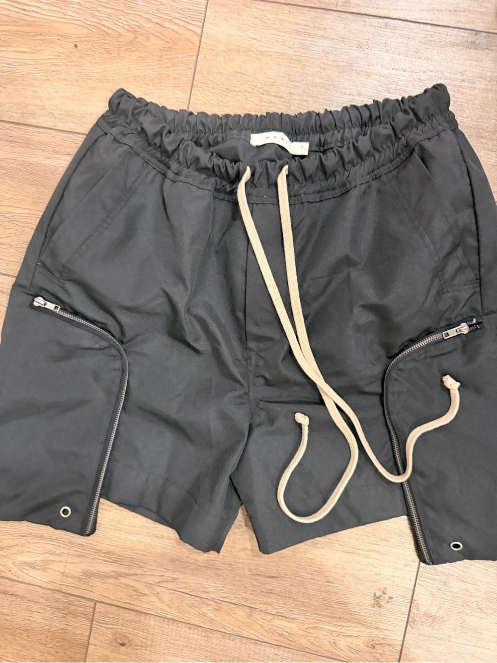 MNML Men's Front Pocket Geo Black Drawstring Cargo Shorts 0484 - Picture 2 of 6